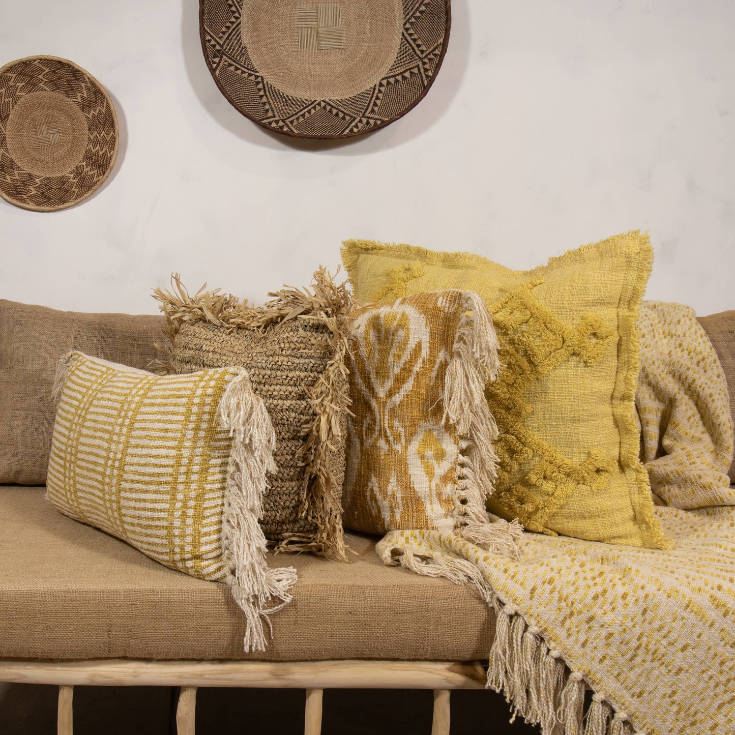 Guama Fringe kussens en plaid (set van 3)