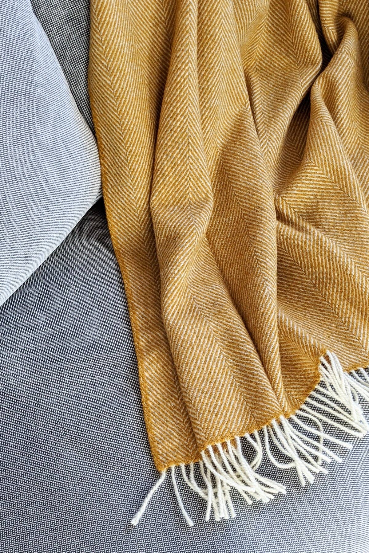 Amber Herringbone wollen plaid 