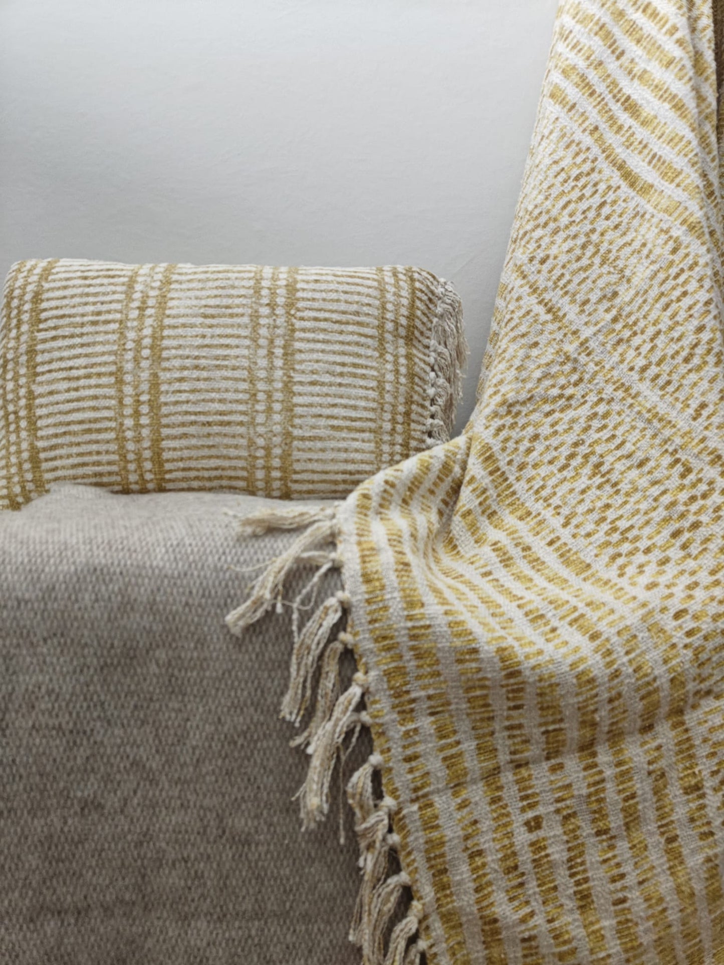 Guama Fringe kussens en plaid (set van 3)